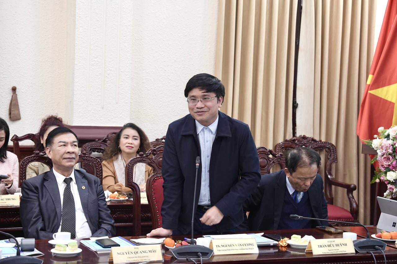 "Hoàn thiện chính sách, pháp luật về doanh nghiệp dân tộc tại Việt Nam"