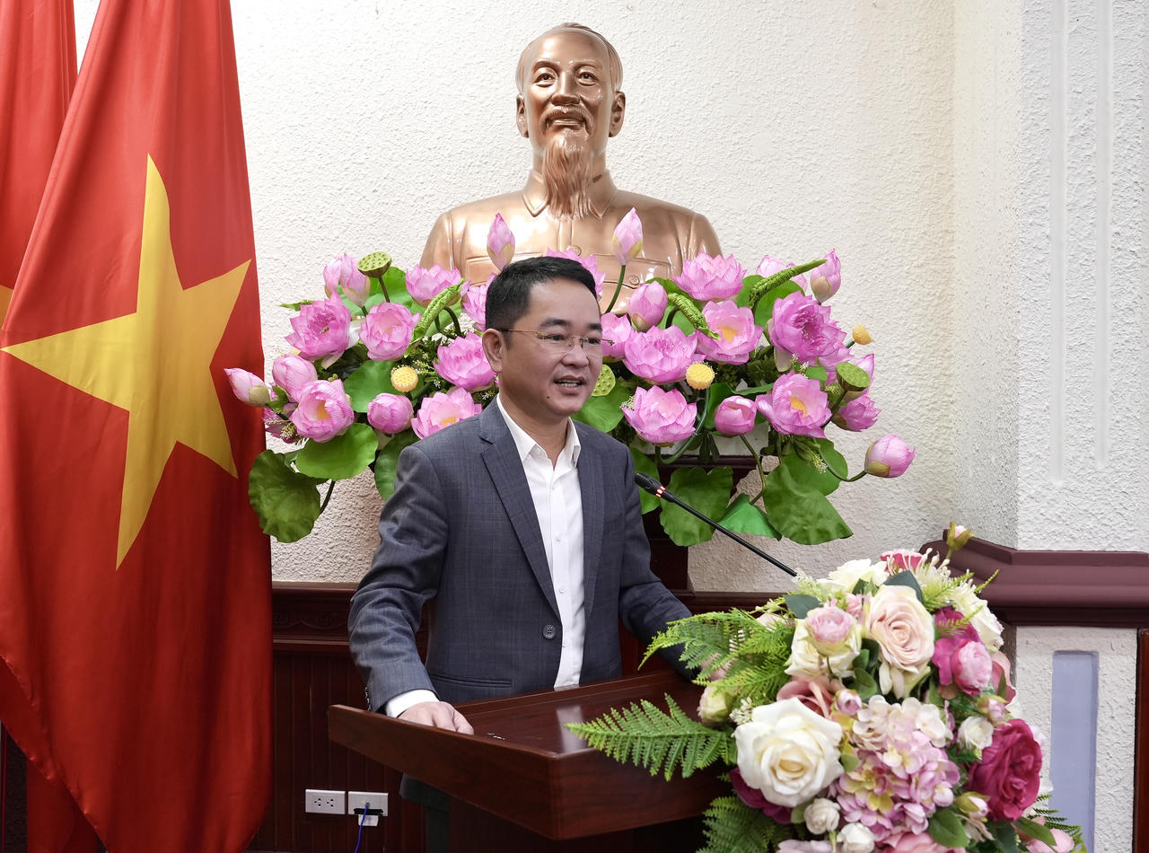 "Hoàn thiện chính sách, pháp luật về doanh nghiệp dân tộc tại Việt Nam"