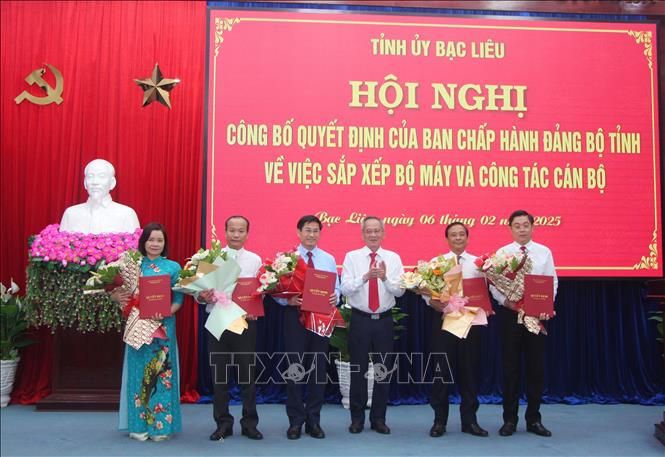 Nhiều địa phương công bố thành lập tổ chức, cơ quan mới