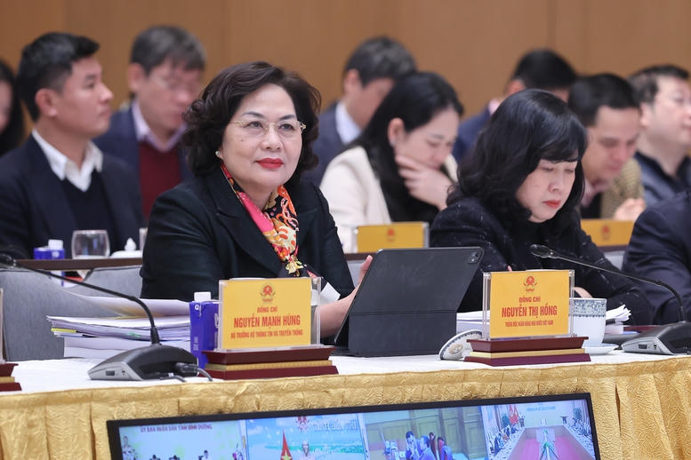 Thủ tướng: Chuyển từ 'xin - cho' sang chủ động phục vụ dịch vụ công với người dân, doanh nghiệp