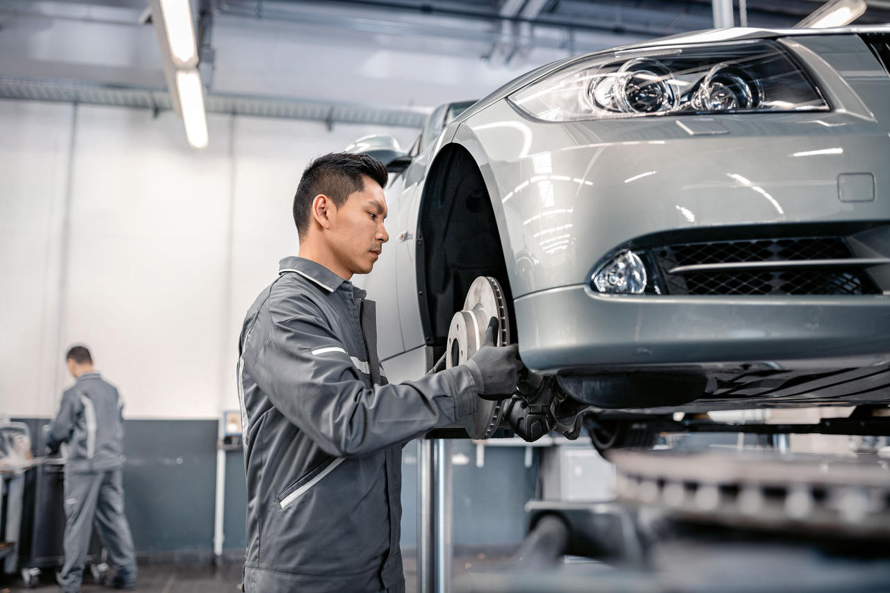 THACO AUTO ưu đãi 18% giá phụ tùng chính hãng BMW, MINI cho khách hàng