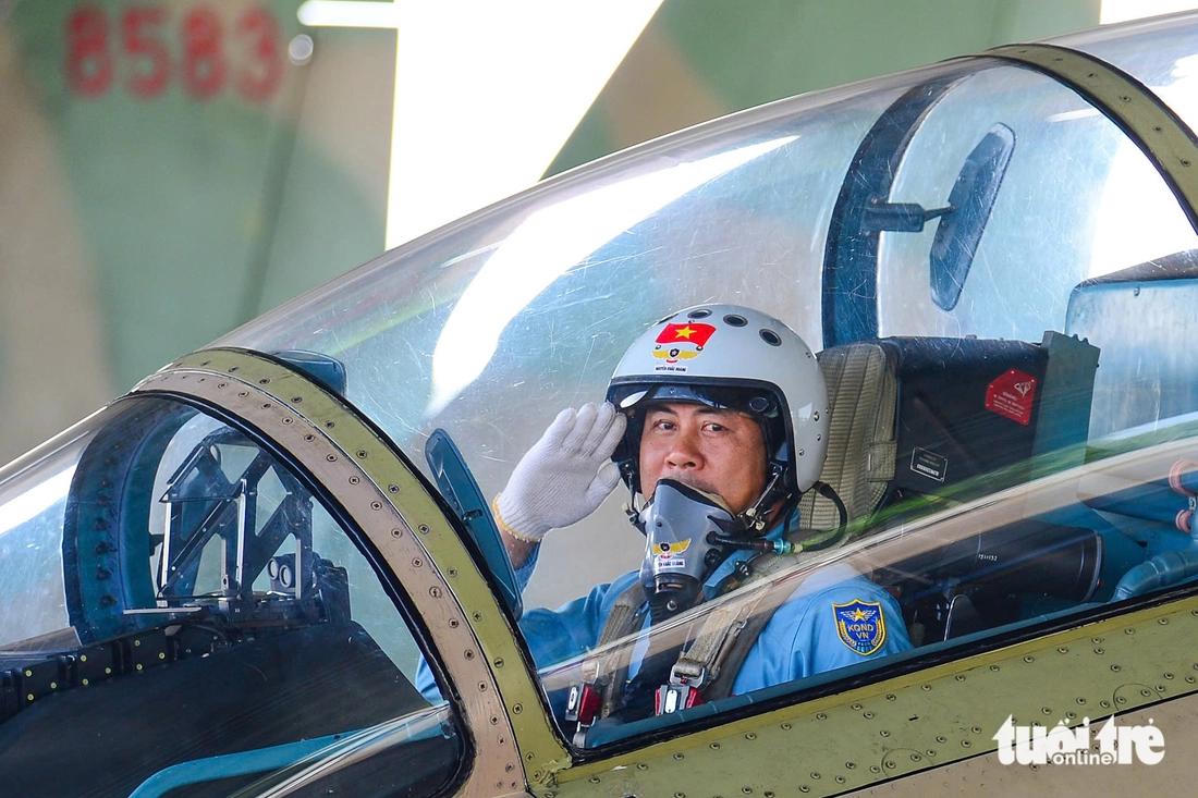 Mãn nhãn cảnh trực thăng, tiêm kích tập dượt trên bầu trời các tỉnh phía Nam 