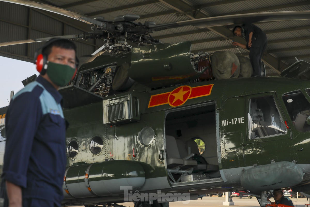 Mãn nhãn cảnh trực thăng, tiêm kích tập dượt trên bầu trời các tỉnh phía Nam 