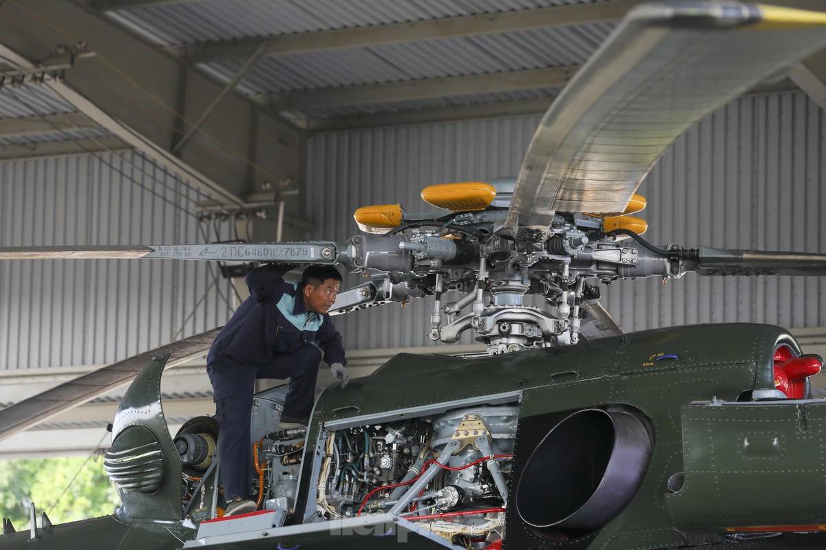 Mãn nhãn cảnh trực thăng, tiêm kích tập dượt trên bầu trời các tỉnh phía Nam 