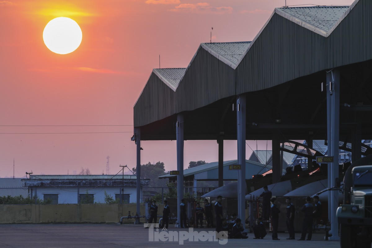 Mãn nhãn cảnh trực thăng, tiêm kích tập dượt trên bầu trời các tỉnh phía Nam 