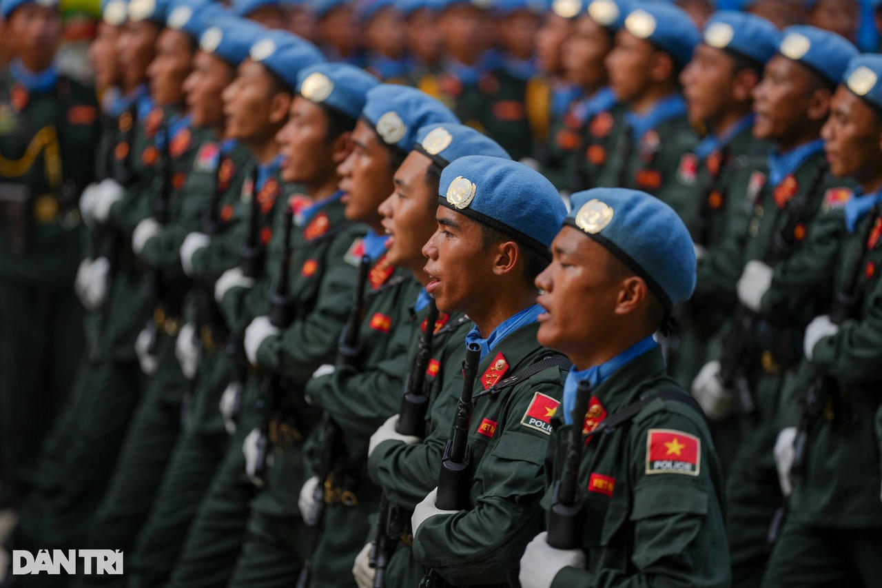 Khoảnh khắc ấn tượng trong luyện tập diễu binh, diễu hành mừng Chiến thắng 30/4