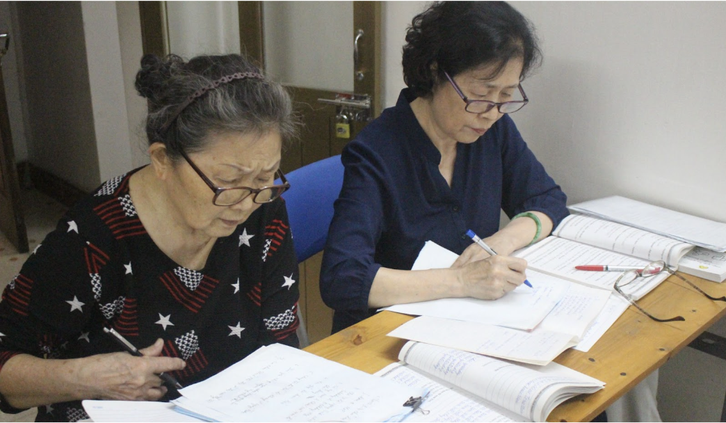 Khi “cao niên” học tiếng