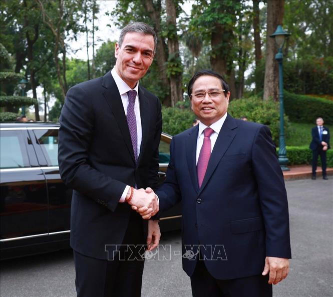 Thủ tướng Phạm Minh Chính chủ trì Lễ đón Thủ tướng Tây Ban Nha thăm chính thức Việt Nam