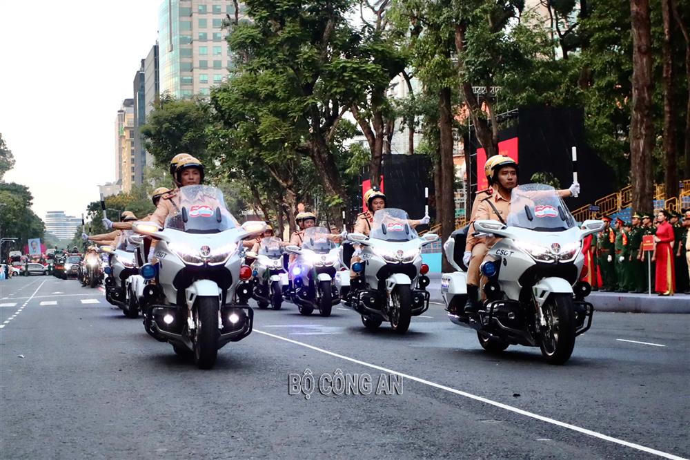 Phát lệnh xuất quân bảo đảm an toàn Lễ Kỷ niệm 50 Ngày Giải phóng miền nam, thống nhất đất nước