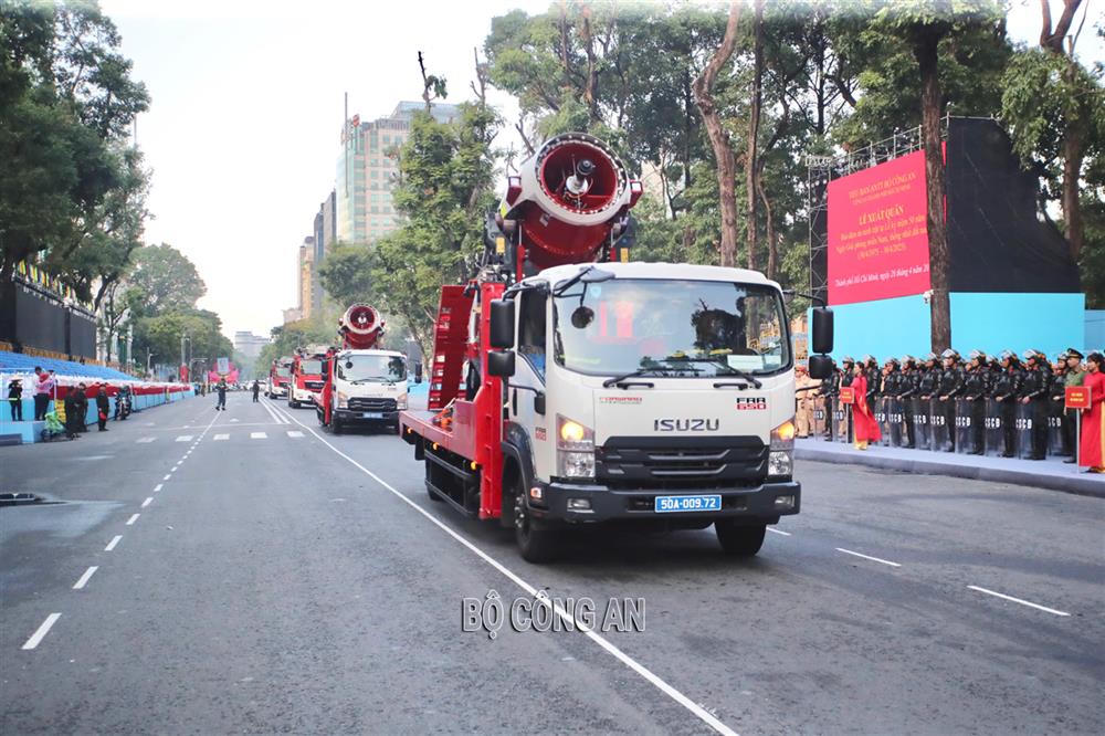 Phát lệnh xuất quân bảo đảm an toàn Lễ Kỷ niệm 50 Ngày Giải phóng miền nam, thống nhất đất nước