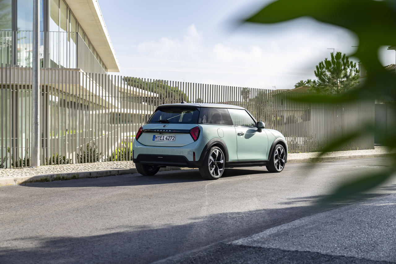 Line-up sản phẩm MINI thế hệ mới: kỷ nguyên của sáng tạo và cảm hứng