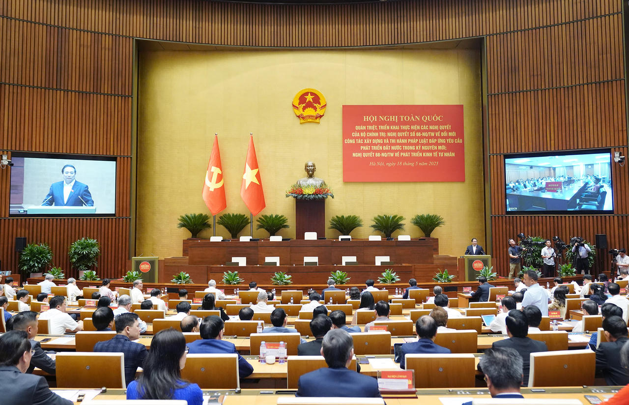 Bộ Tư pháp tham dự hội nghị quán triệt Nghị quyết số 66-NQ/TW và Nghị quyết số 68-NQ/TW 