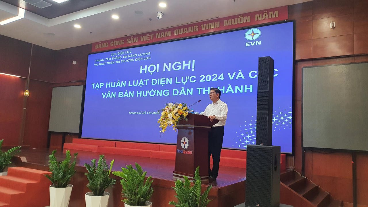 EVN tổ chức tập huấn Luật Điện lực 2024 và các văn bản hướng dẫn thi hành tại khu vực miền Nam