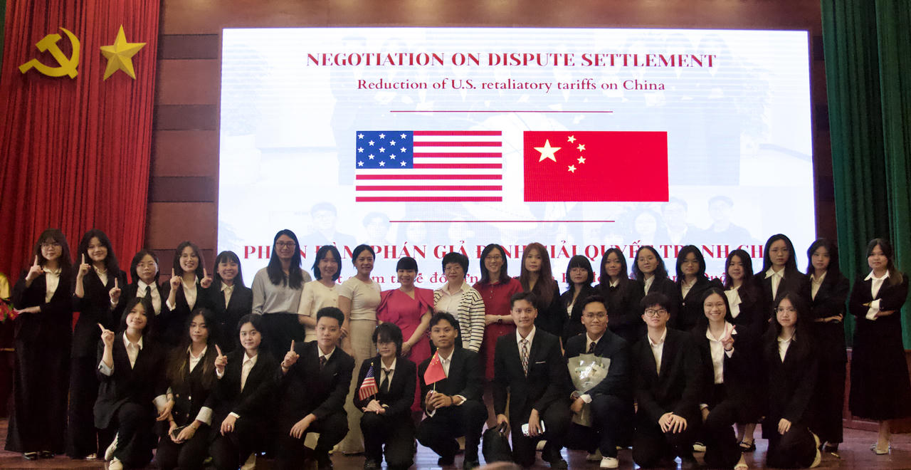 ‘Phiên Đàm phán giả định 2025’ – Khi sinh viên Luật hóa thân thành nhà ngoại giao quốc tế