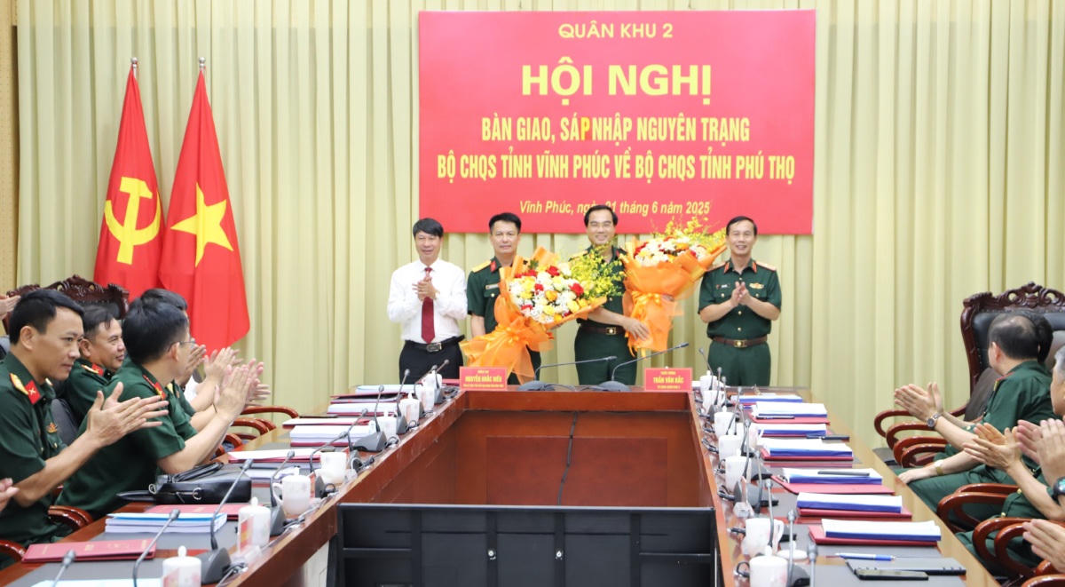 Bàn giao, sáp nhập, tổ chức lại các Bộ CHQS cấp tỉnh