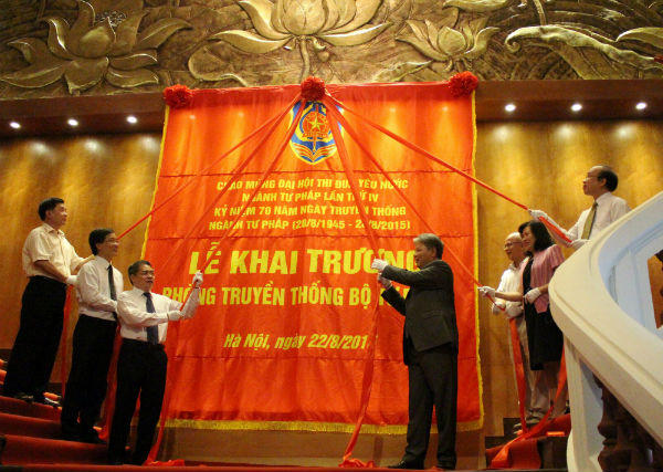 Bộ trưởng Hà Hùng Cường mong người kế nhiệm phát huy vị thế của Ngành