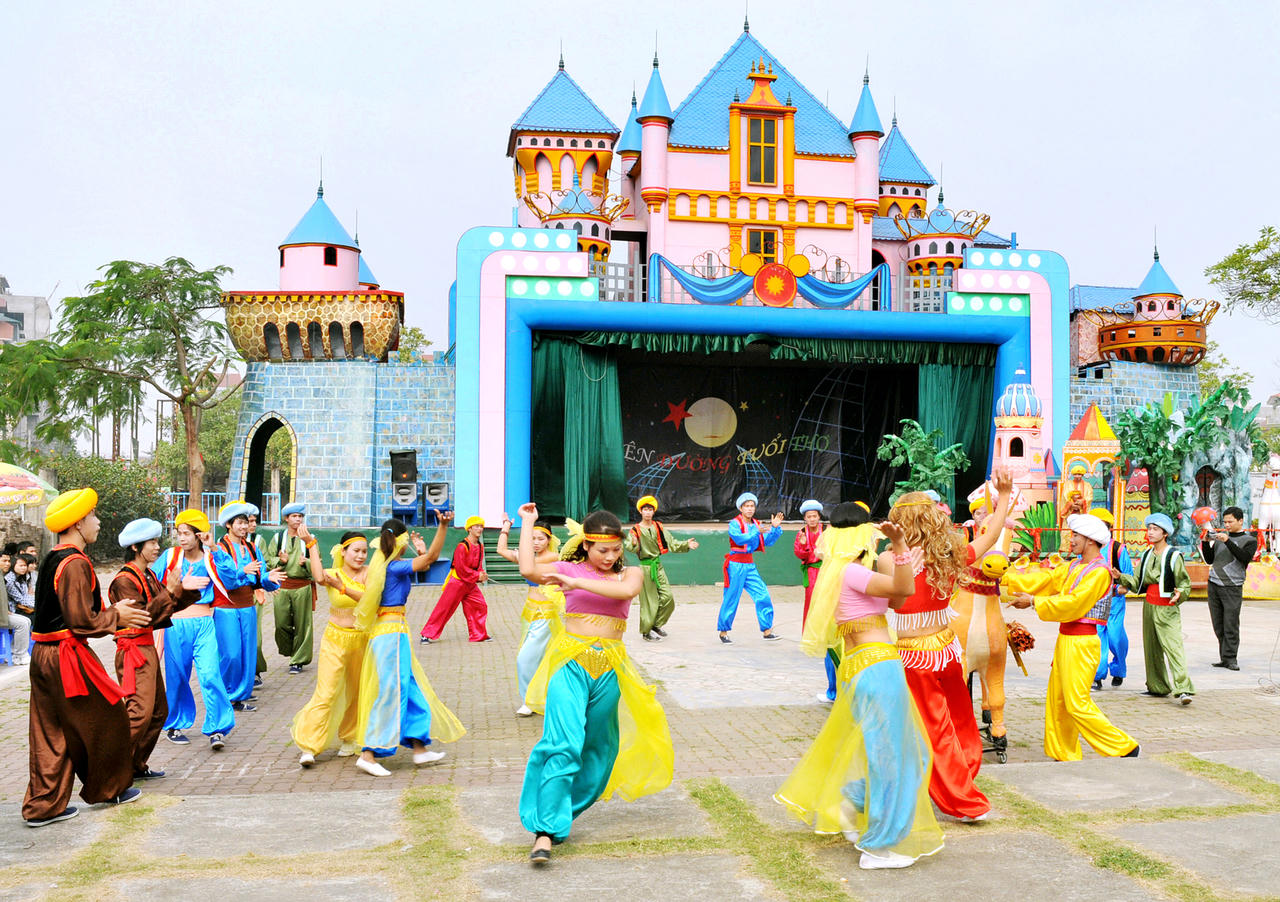 ​  Công viên Hồ Tây sẽ chấm dứt cảnh hỗn loạn trèo rào