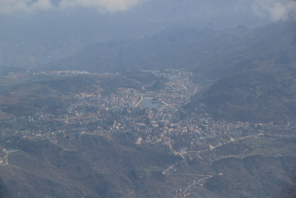 Chinh phục Fansipang bằng cáp treo 