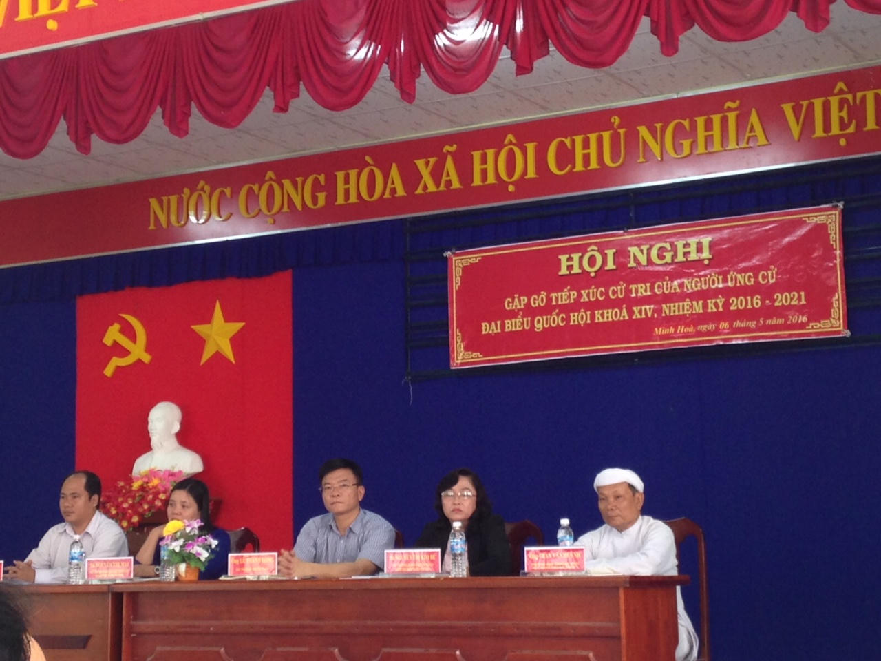 Bộ trưởng Lê Thành Long tận tâm lắng nghe và giải đáp thấu đáo nhiều kiến nghị của cử tri