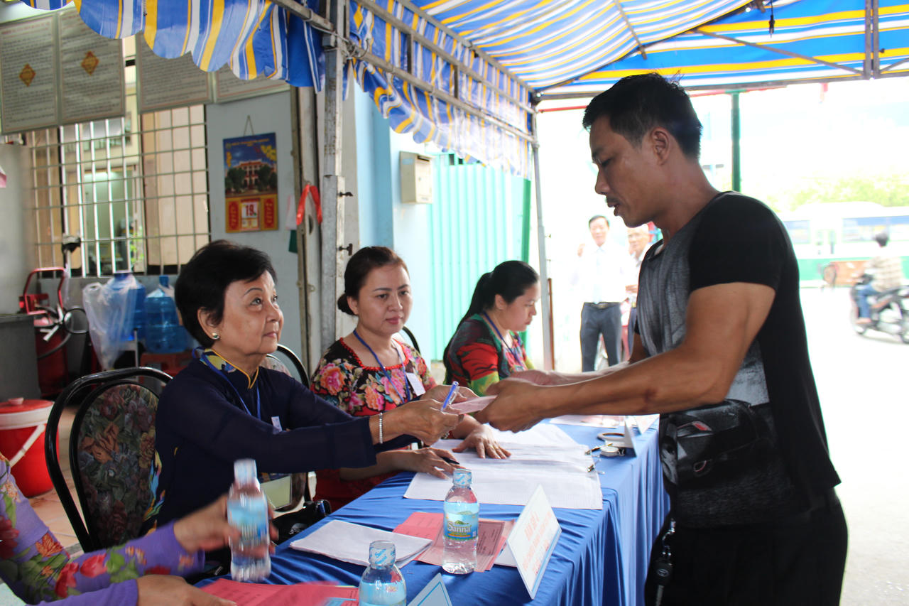 Chùm ảnh cử tri TP Hồ Chí Minh nô nức đi bỏ phiếu