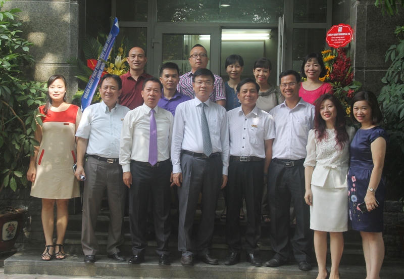 Bộ trưởng Bộ Tư pháp Lê Thành Long chúc mừng Báo Pháp luật Việt Nam