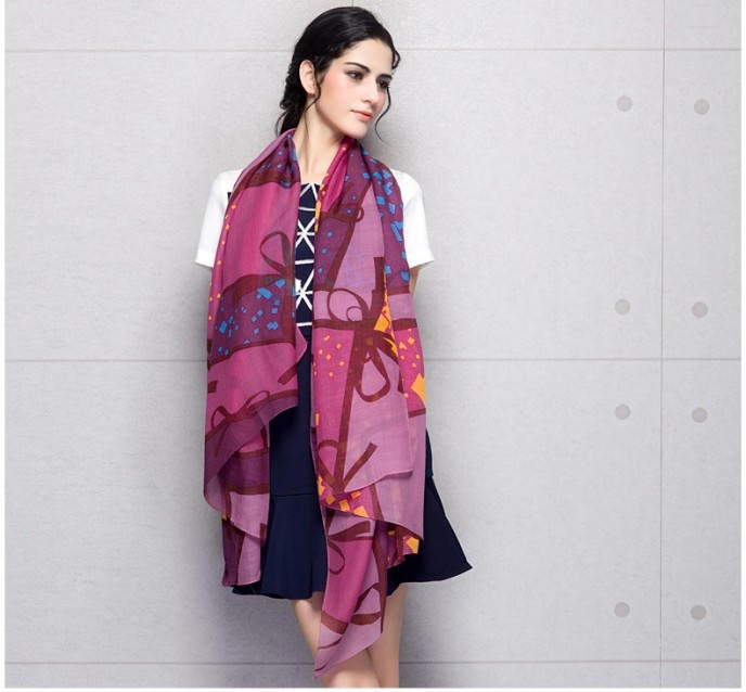 Những mẫu khăn quàng bạn gái nên có mùa đông 2016