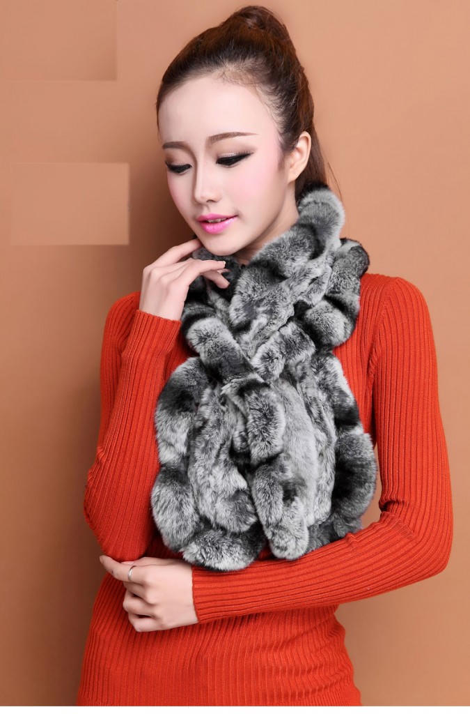 Những mẫu khăn quàng bạn gái nên có mùa đông 2016