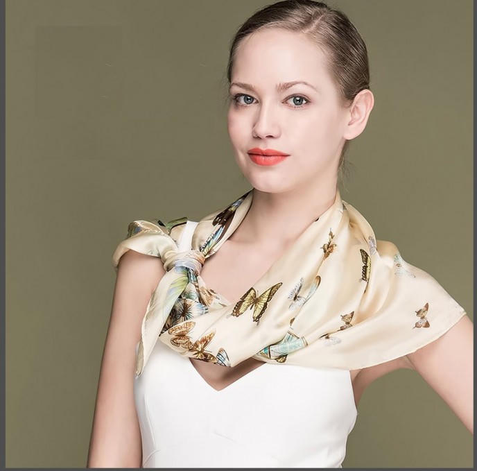 Những mẫu khăn quàng bạn gái nên có mùa đông 2016