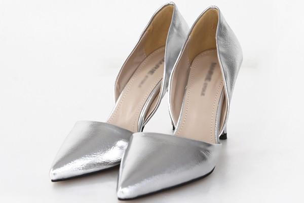 10 gợi ý chọn đồ hè cho quý cô thấp bé