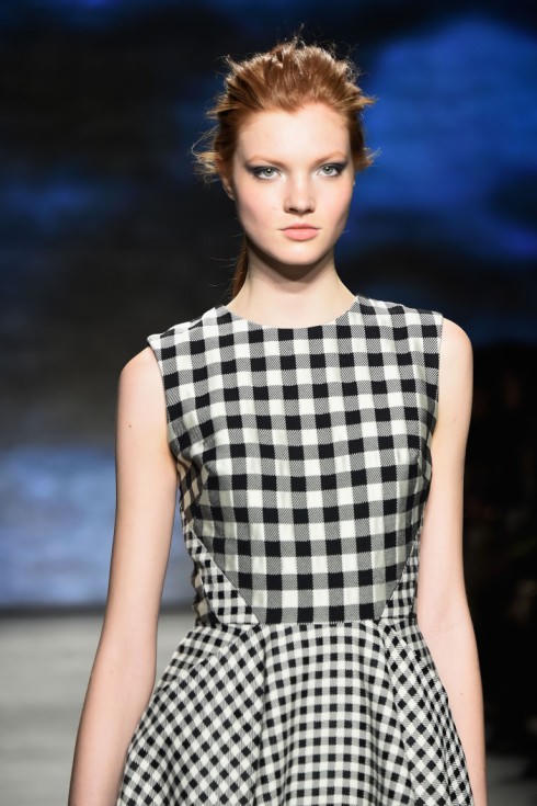 Cách kẻ mắt kiểu mắt khói nổi bật