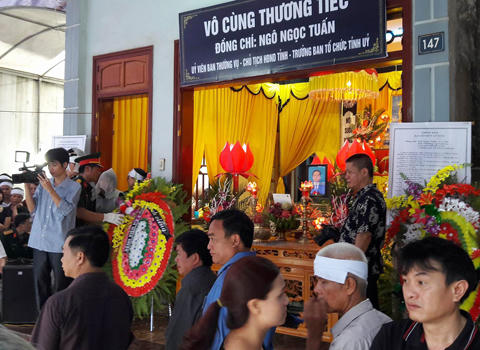 Đau xót tiễn biệt 2 lãnh đạo tỉnh Yên Bái 