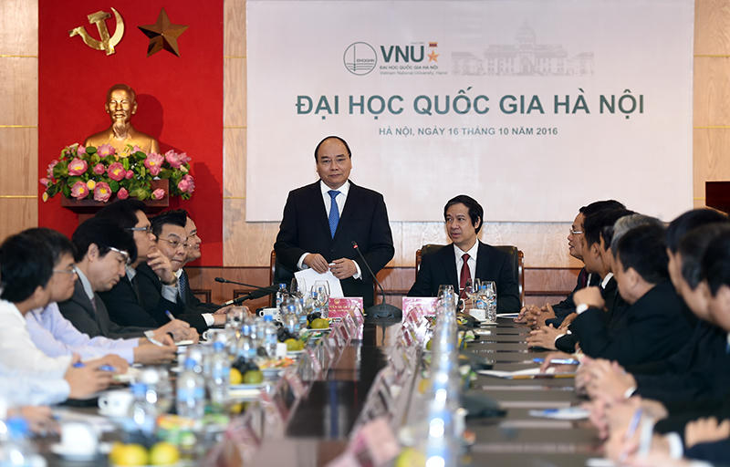 Thủ tướng mong Đại học Quốc gia Hà Nội đào tạo ra nhiều sinh viên khởi nghiệp và thành danh 