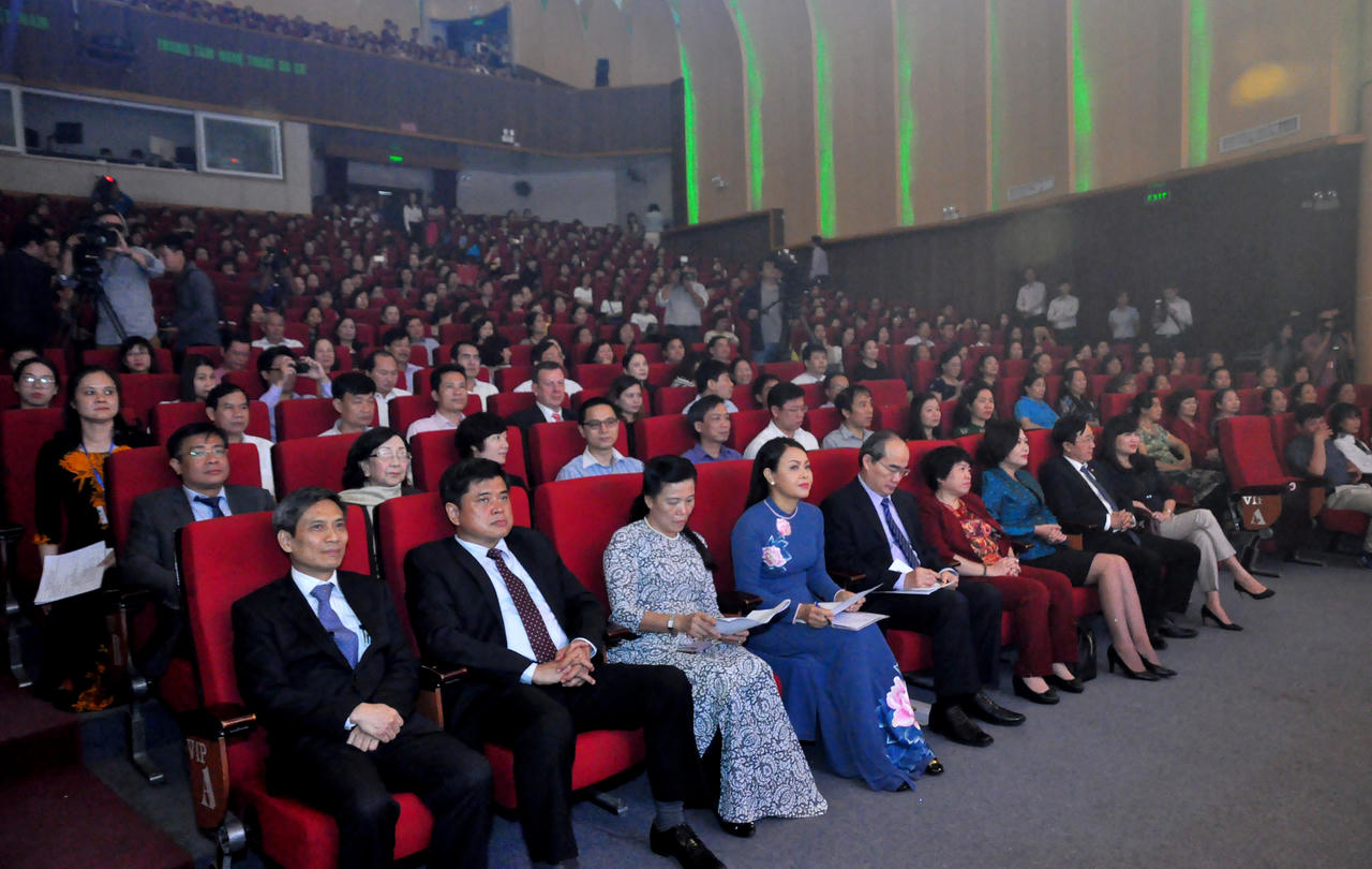 Chủ tịch Nguyễn Thiện Nhân chia sẻ nhiều câu chuyện ý nghĩa về tiết kiệm 