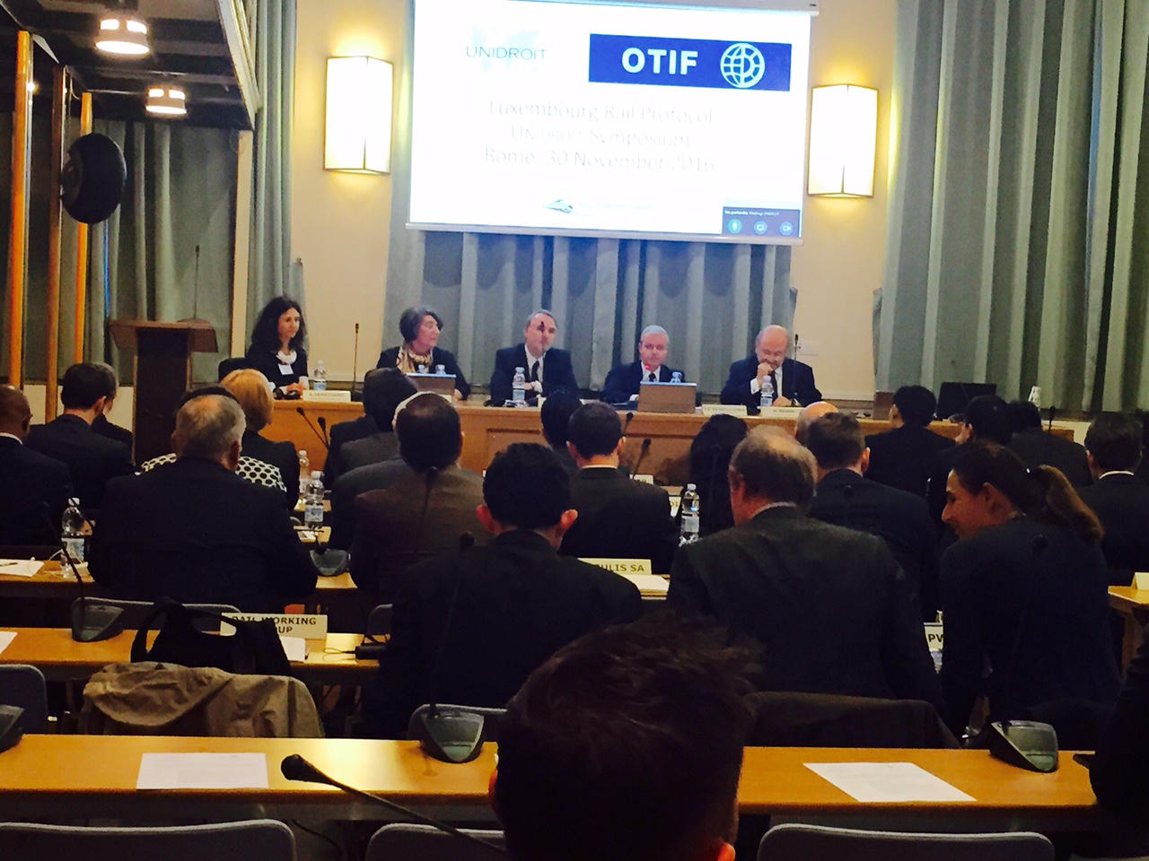 Bộ Tư pháp làm việc với IDLO và UNIDROIT  về Kế hoạch hợp tác 2017- 2018