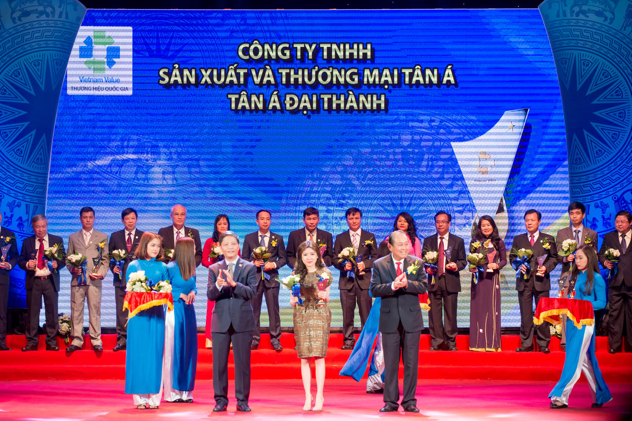Tân Á Đại Thành “bội thu” giải thưởng dịp cuối năm 2016
