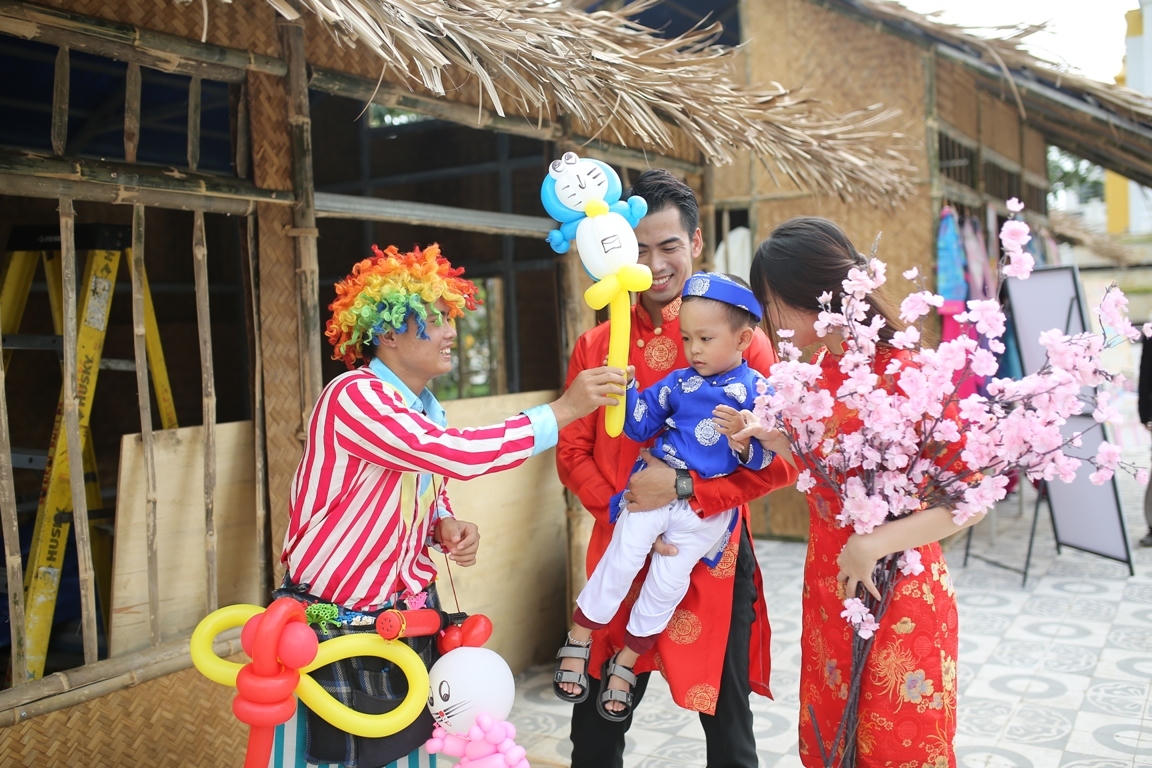 Rộn ràng "Phiên chợ ngày xuân" tại Asia Park