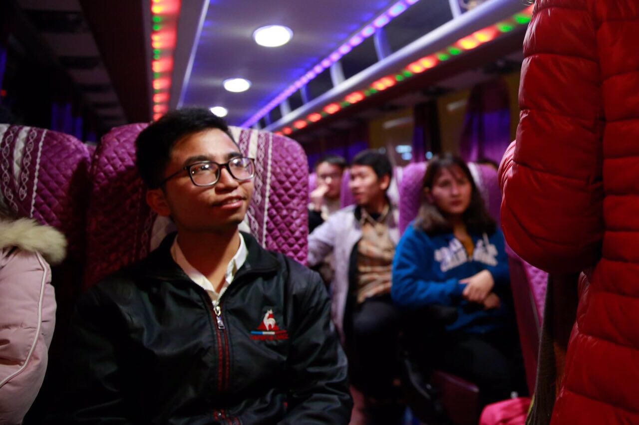  Khởi hành 2 chuyến xe miễn phí  đầu tiên  về quê đón Tết của FLCbus