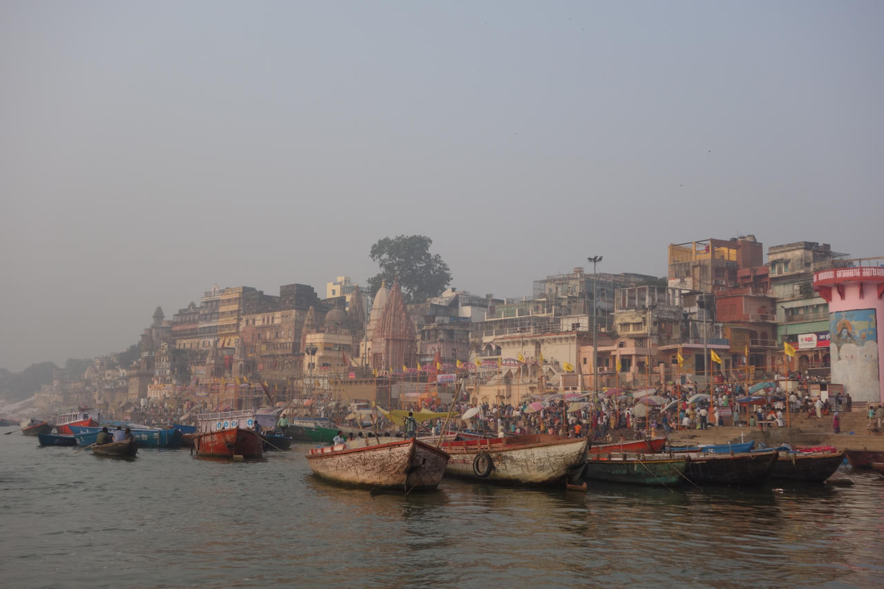 Những cuộc “trở về” trên đất Phật