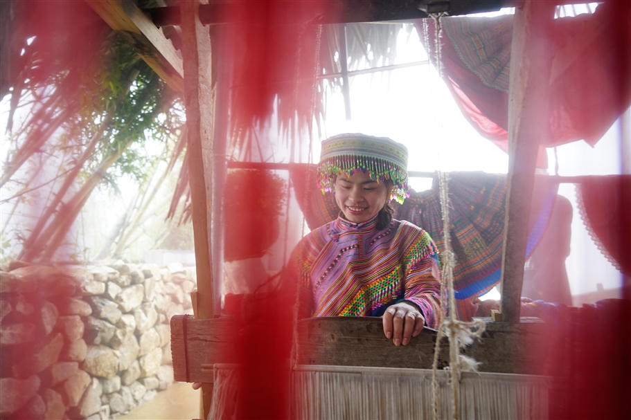 Chơi hội khèn hoa trên Nóc nhà Đông Dương