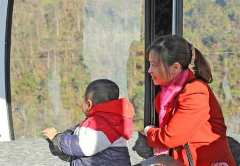 Hưởng trọn mùa xuân Tây Bắc tại Fansipan Legend