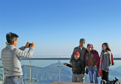 Hưởng trọn mùa xuân Tây Bắc tại Fansipan Legend