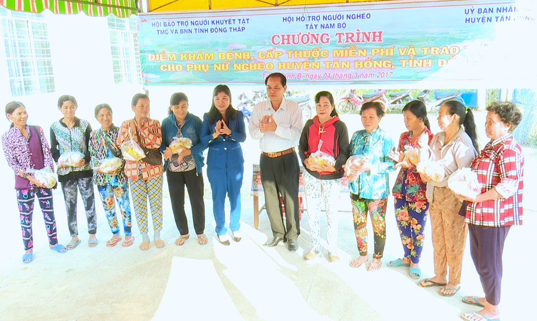 Hội Hỗ trợ người nghèo Tây Nam bộ khám bệnh, cấp thuốc miễn phí cho người nghèo vùng biên giới