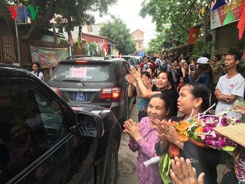 Người dân Đồng Tâm thả 19 cán bộ, chiến sỹ sau buổi đối thoại chân thành với Chủ tịch Chung