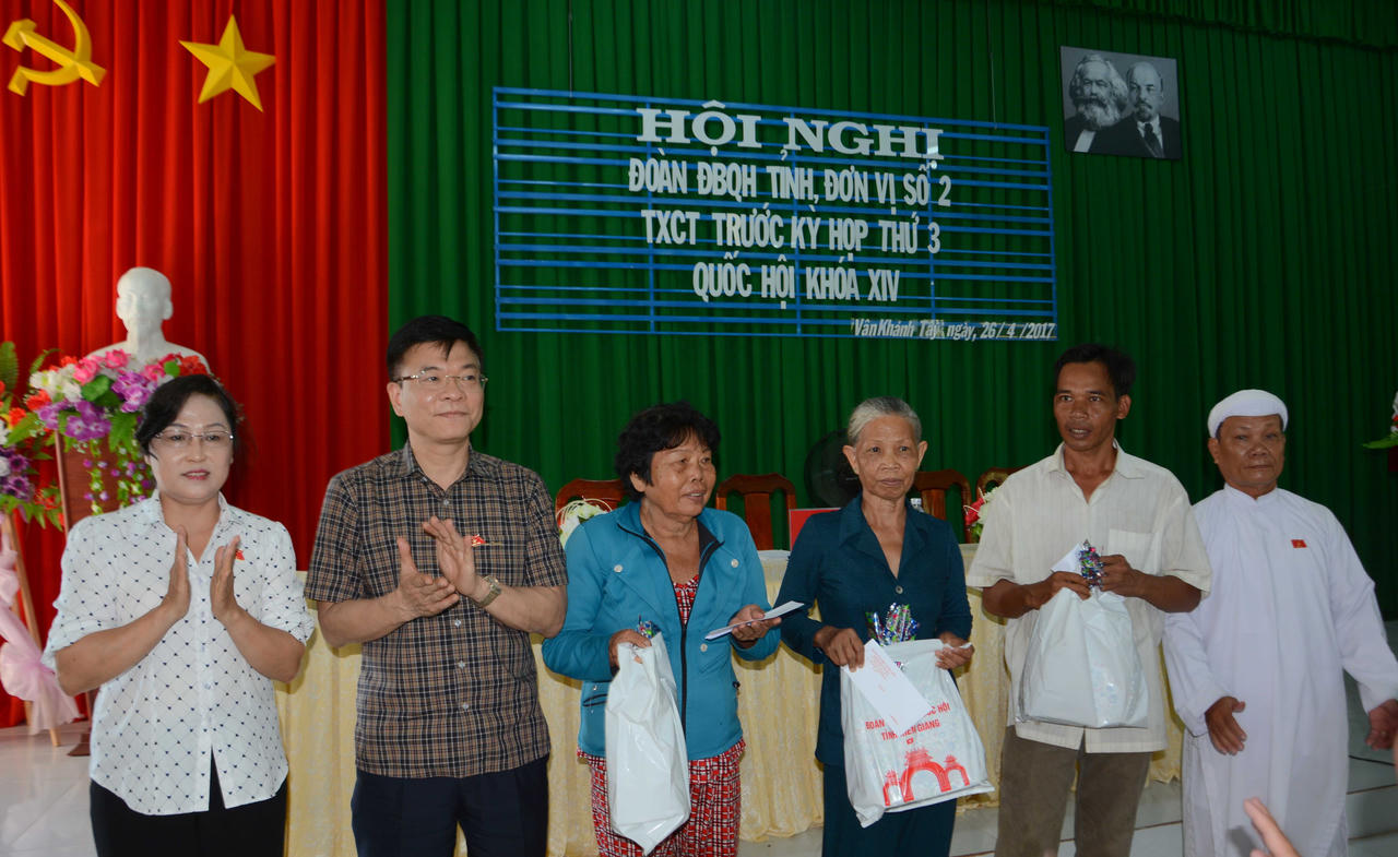 Bộ trưởng Lê Thành Long đồng hành, chia sẻ nhiều nguyện vọng chính đáng của người dân  