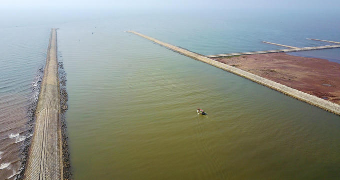 Cửa biển giải cứu 'tàu chết' lớn nhất miền Bắc