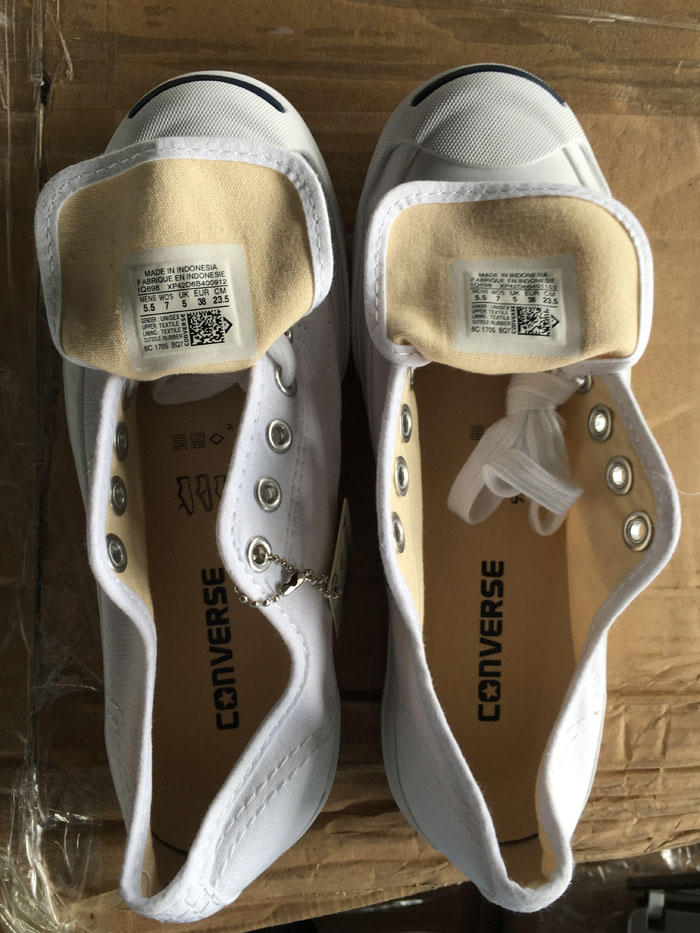 Lực lượng Hải quan bắt giữ lô hàng hiệu “khủng” nhập lậu vào Việt Nam 