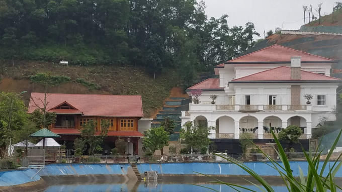 Khu dinh thự khủng của ông Phạm Sỹ Qúy, Giám đốc Sở TNMT tỉnh Yên Bái.