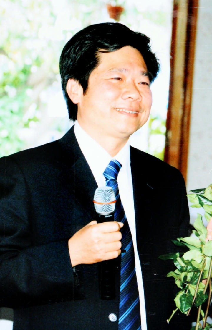 
Giám đốc Tống Hữu Chân
