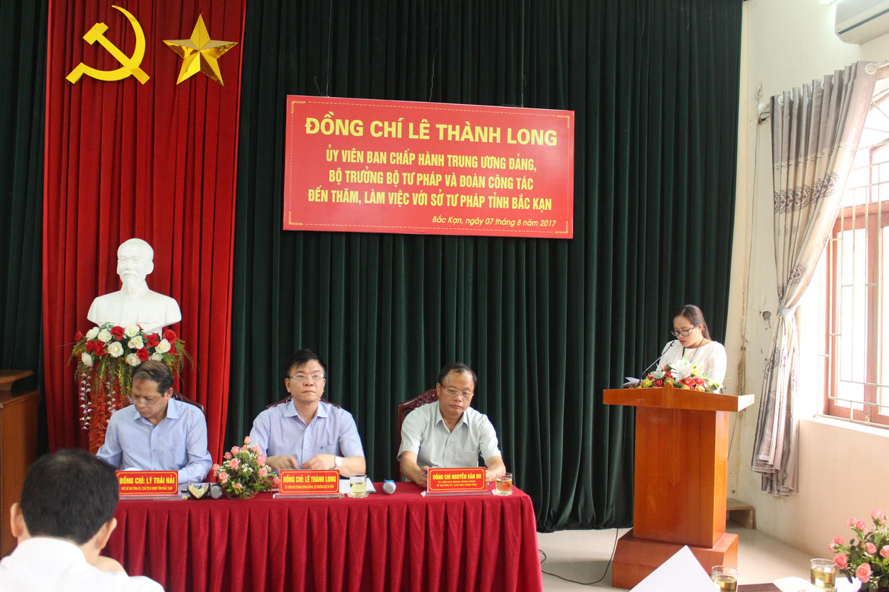 Bộ trưởng Lê Thành Long làm việc tại Bắc Kạn