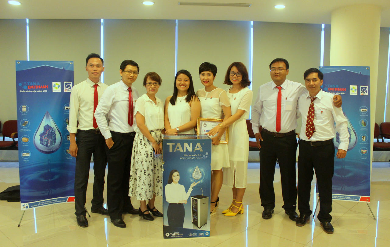 Tân Á Đại Thành tặng 20 máy lọc nước R.O tại Liên hoan Truyền hình Thông tấn